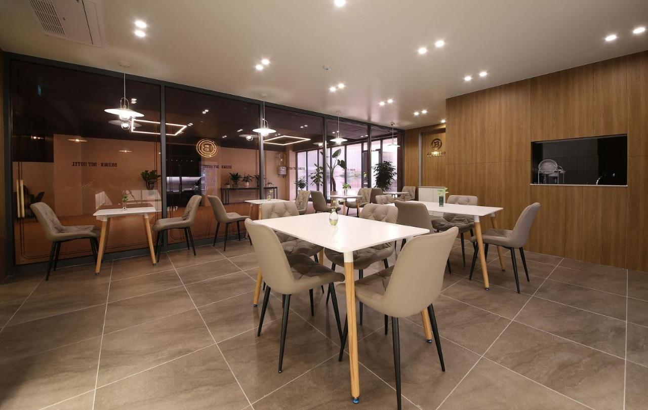 Brown Dot Hotel Sinan Kvangdzsu Kültér fotó