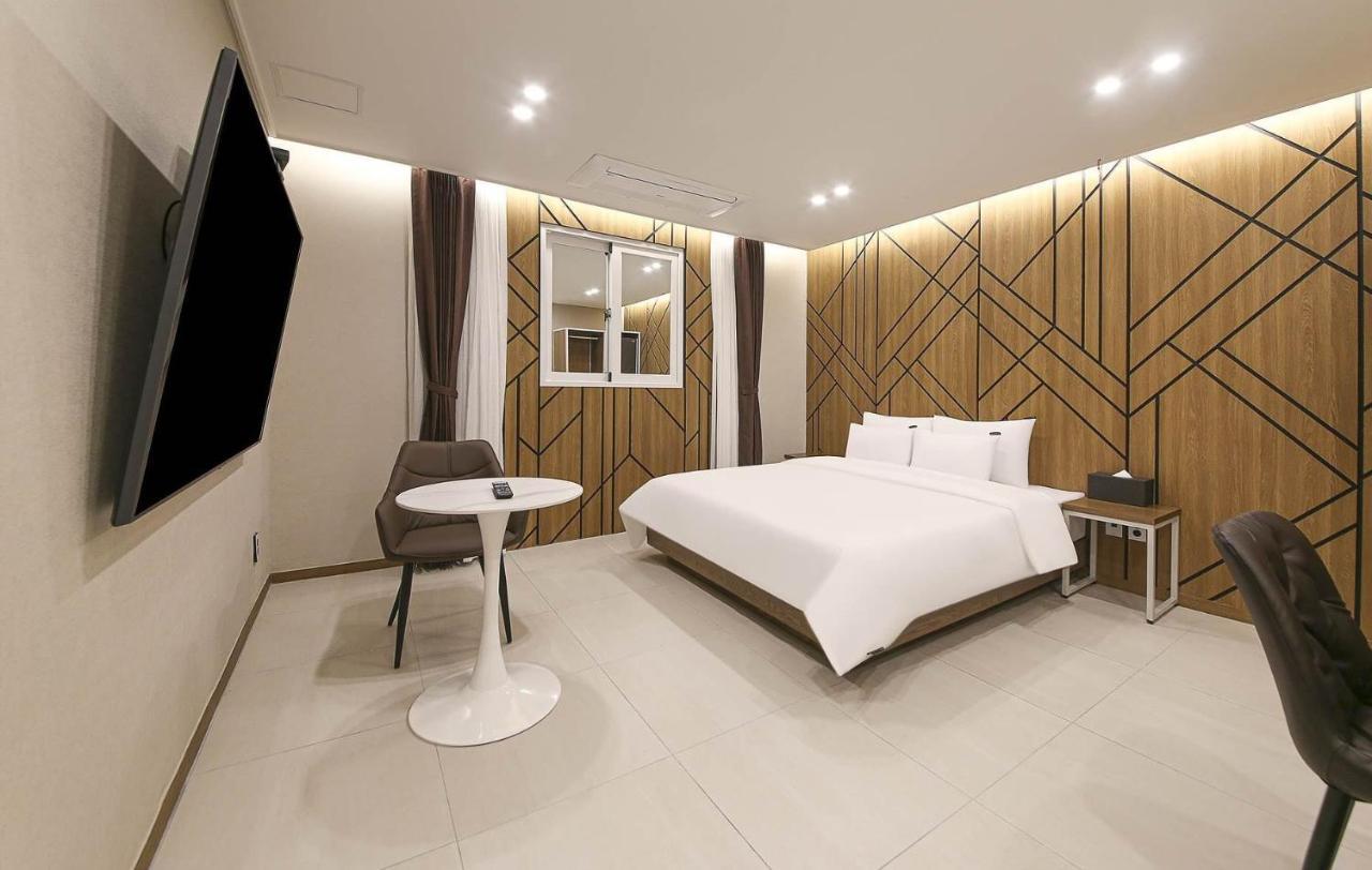 Brown Dot Hotel Sinan Kvangdzsu Kültér fotó
