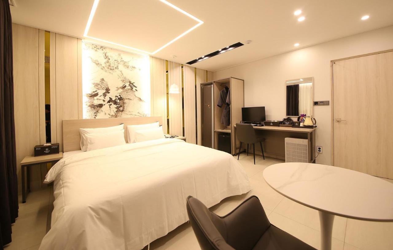 Brown Dot Hotel Sinan Kvangdzsu Kültér fotó