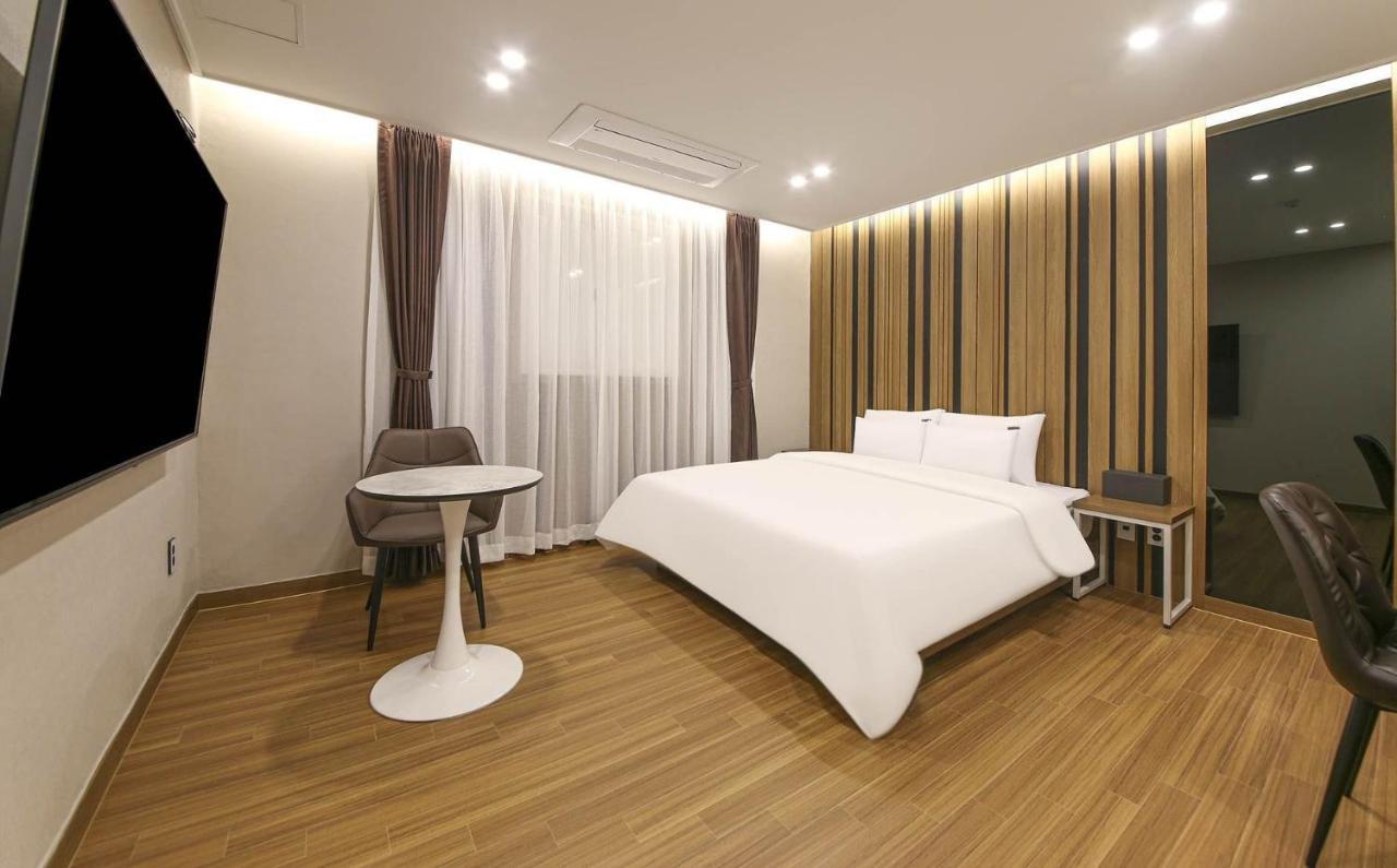 Brown Dot Hotel Sinan Kvangdzsu Kültér fotó