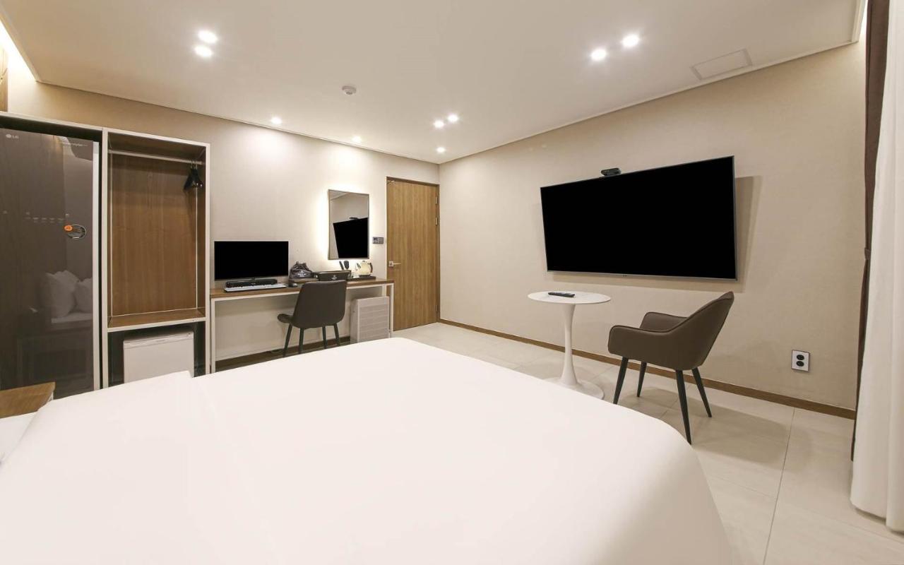 Brown Dot Hotel Sinan Kvangdzsu Kültér fotó