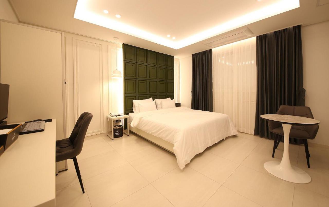 Brown Dot Hotel Sinan Kvangdzsu Kültér fotó
