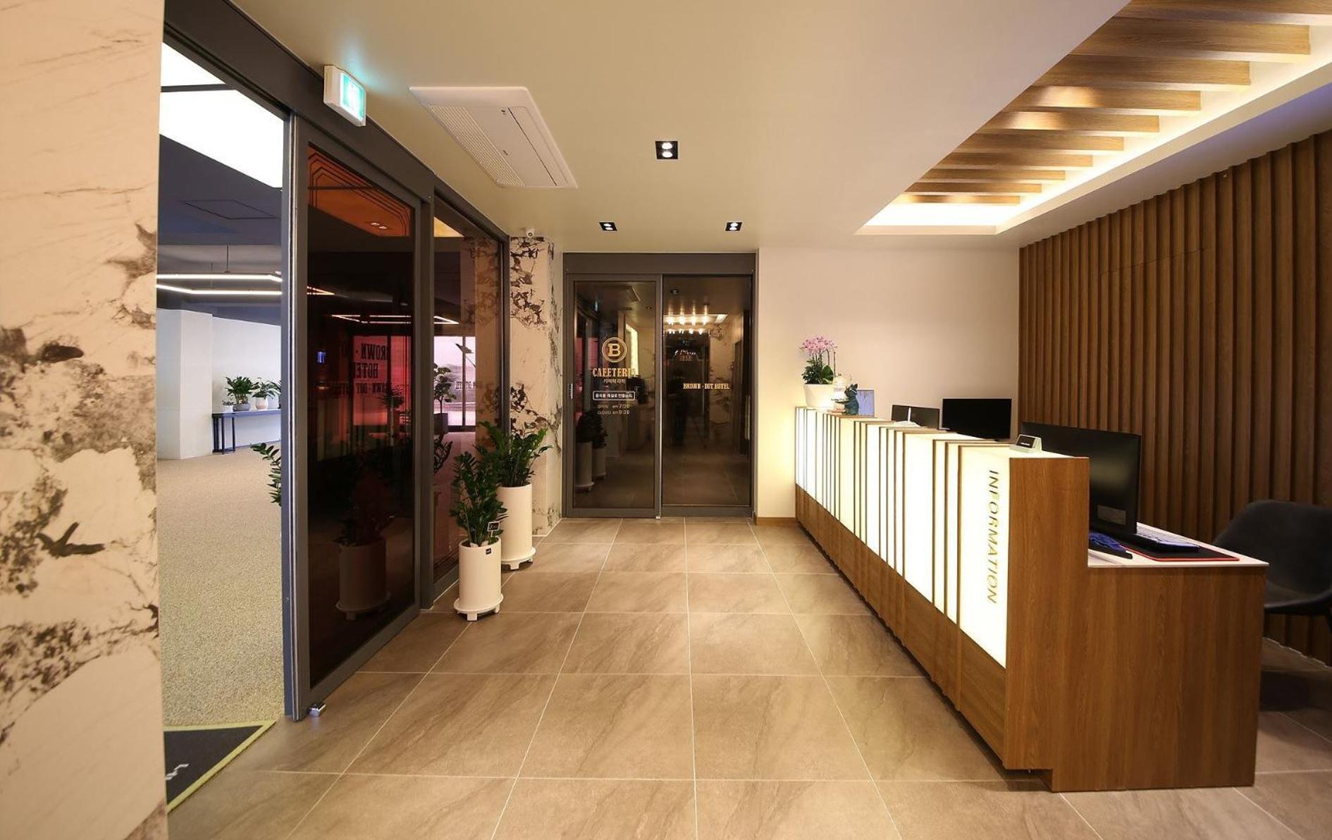 Brown Dot Hotel Sinan Kvangdzsu Kültér fotó