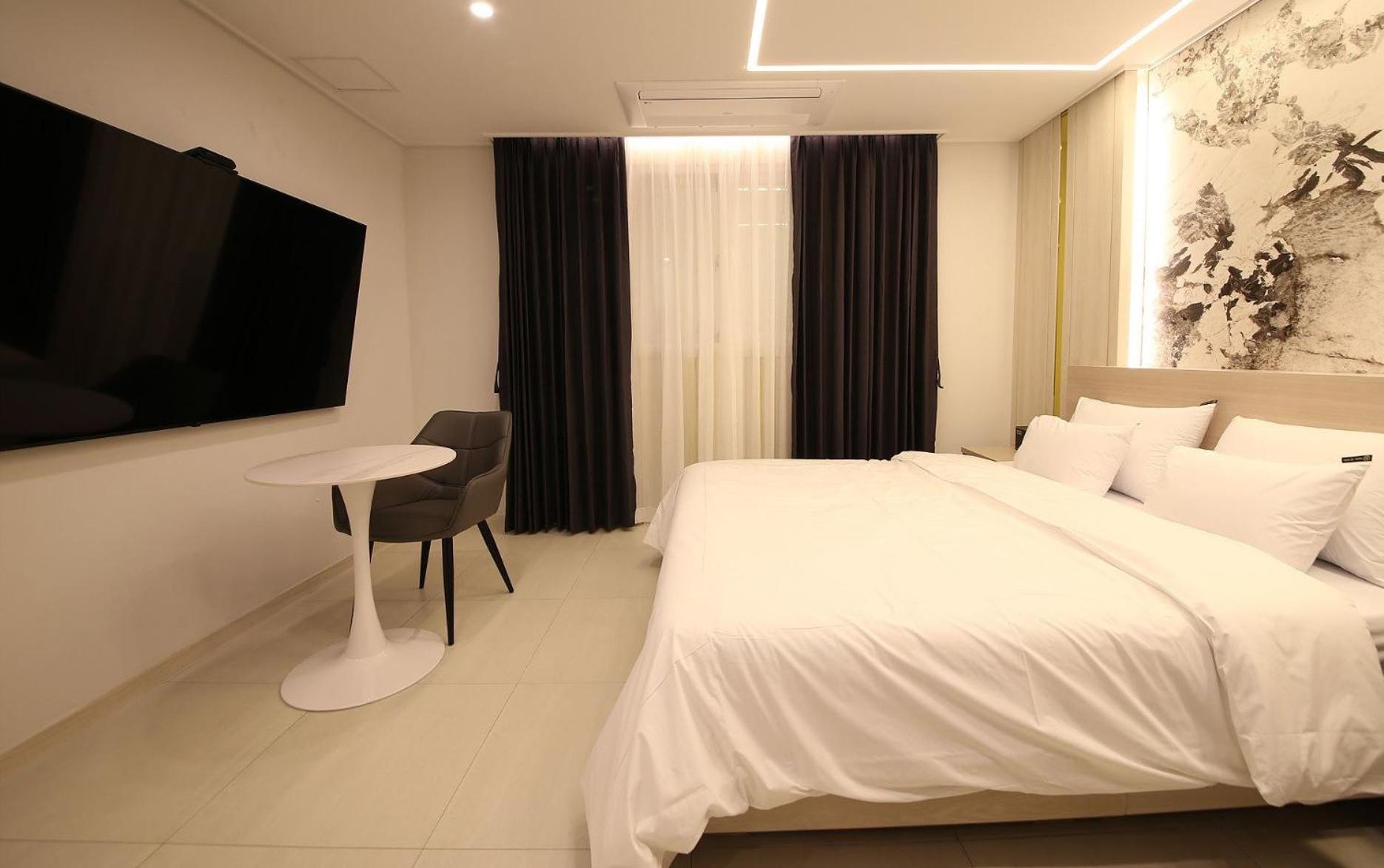 Brown Dot Hotel Sinan Kvangdzsu Kültér fotó