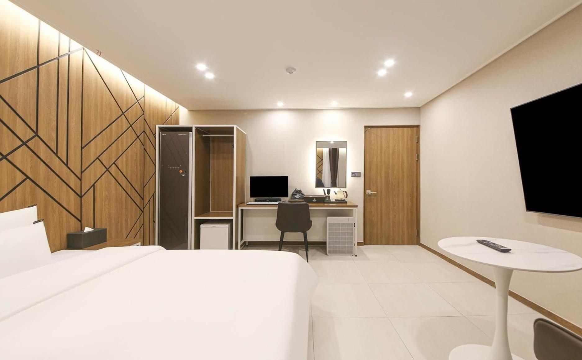 Brown Dot Hotel Sinan Kvangdzsu Kültér fotó
