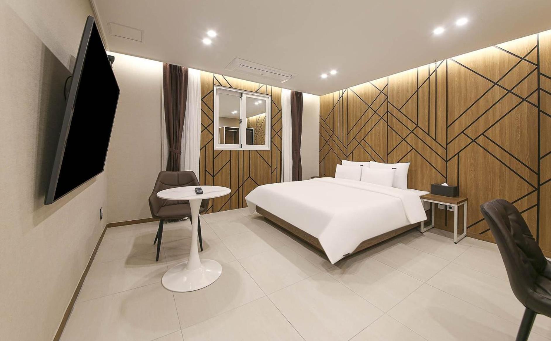 Brown Dot Hotel Sinan Kvangdzsu Kültér fotó