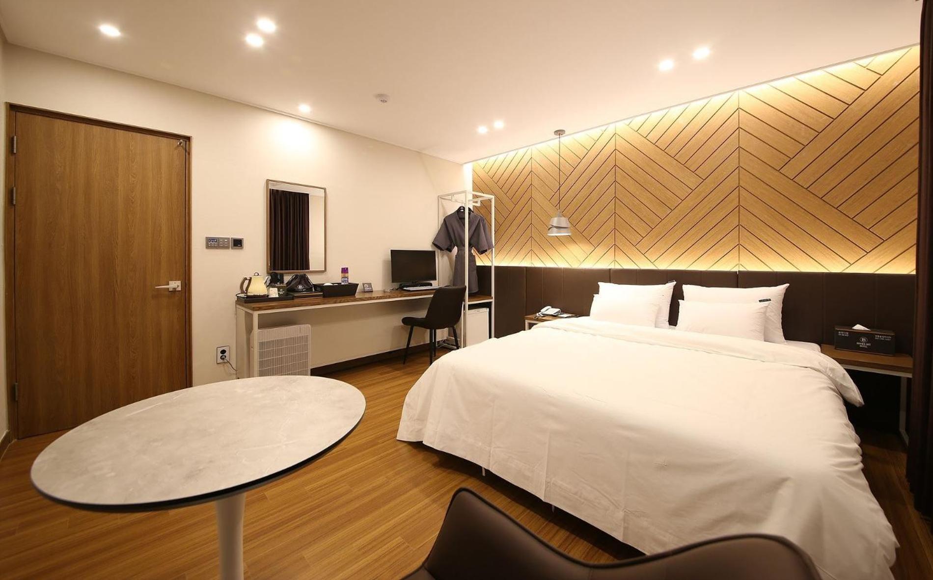 Brown Dot Hotel Sinan Kvangdzsu Kültér fotó